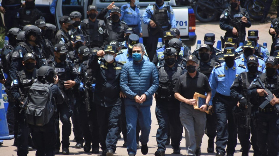 L'ex-pr&eacute;sident du Honduras sera jug&eacute; &agrave; New York pour un gigantesque trafic de coca&iuml;ne 