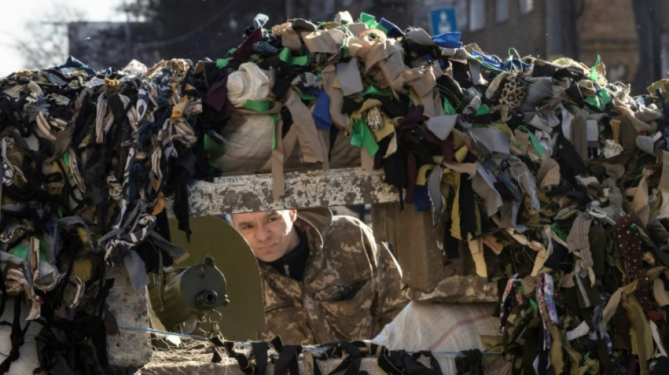 EEUU aumenta la ayuda a Ucrania mientras crece la presi&oacute;n internacional sobre Rusia