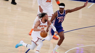 Brunson leads Knicks in rout of Sixers