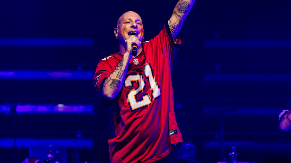 Clementino si racconta, 'la musica mi ha salvato la vita'