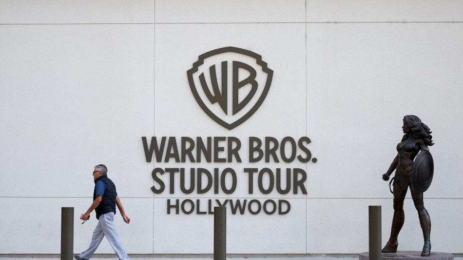 Paramount annuncia l'acquisto di Warner Bros