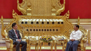 Chinas Au&szlig;enminister trifft Juntachef bei Besuch in Myanmar 