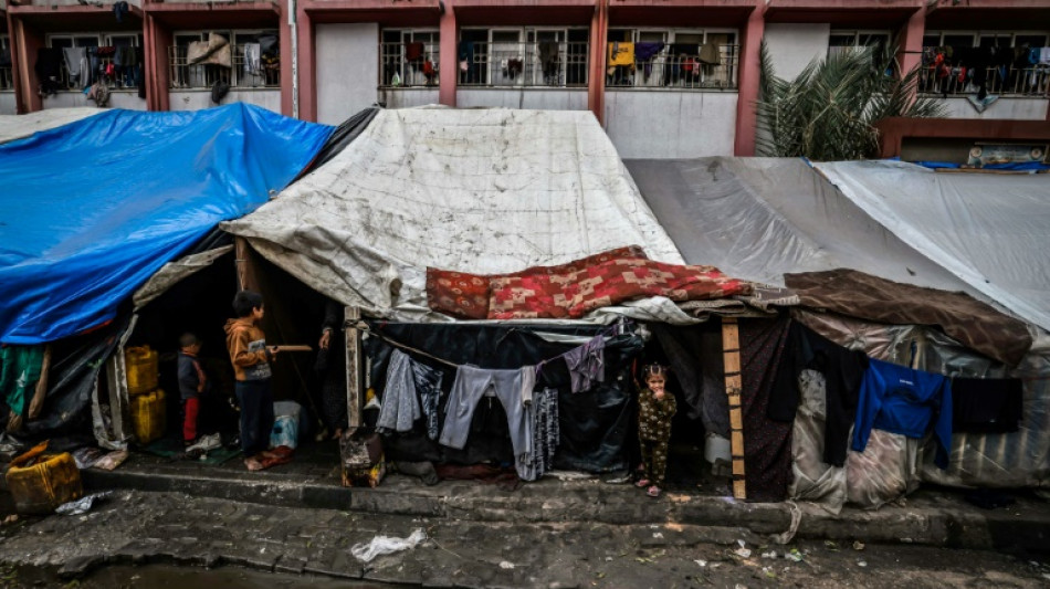 Lixo e esgoto amea&ccedil;am a sa&uacute;de das pessoas deslocadas em Gaza