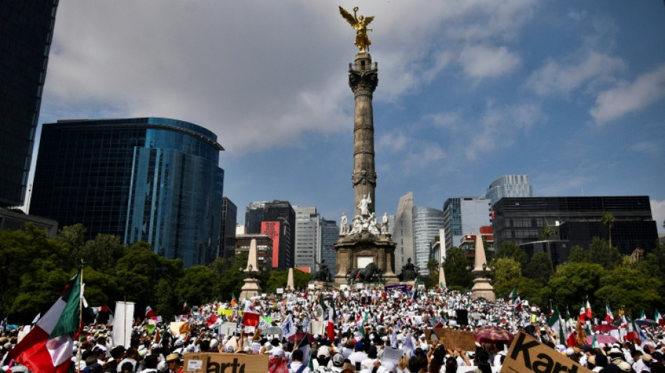 C&acirc;mara dos Deputados do M&eacute;xico &eacute; bloqueada para impedir vota&ccedil;&atilde;o de reforma judicial