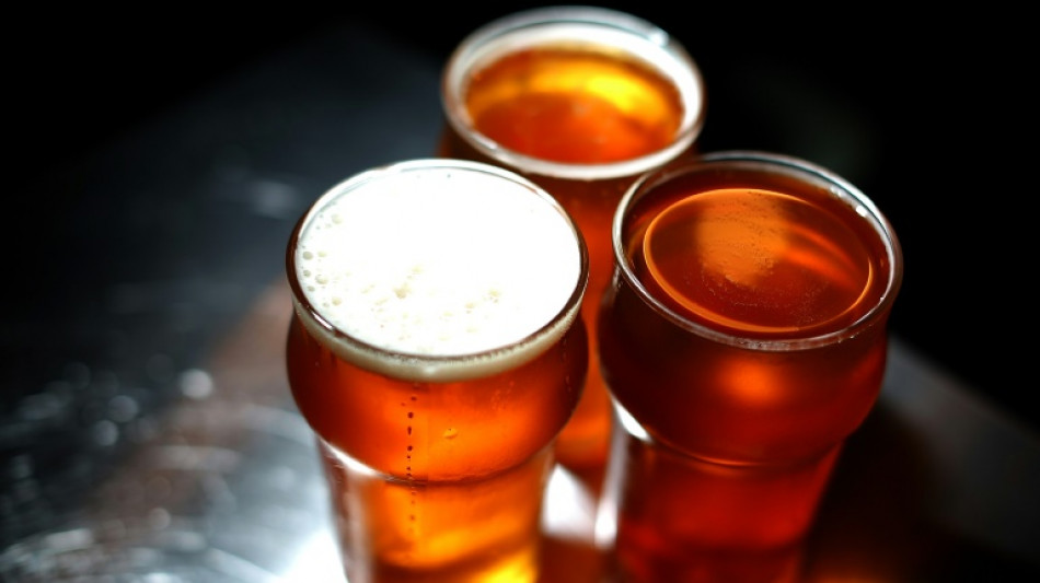 Weltgrößter Brauereikonzern AB InBev steigert trotz geringeren Absatzes Gewinn