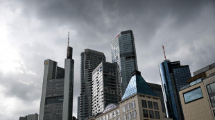 Borsa: Europa debole nel finale, sale Francoforte, Milano-1,35%