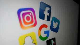 Influenceurs: un texte r&eacute;gulant les pratiques aux mains des s&eacute;nateurs