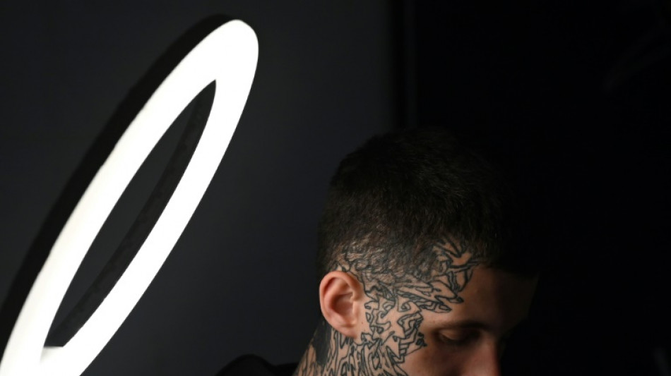 En Ukraine, l'&eacute;lan patriotique s'exprime aussi en tatouages