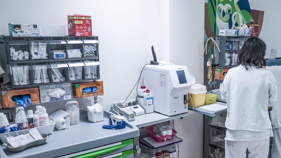 Intasca mazzetta da imprenditore, arrestato primario a Roma