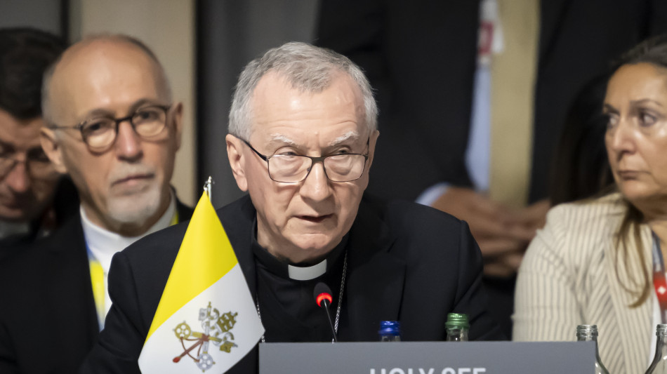 Card. Parolin, Vigan&ograve; deve rispondere dei suoi atteggiamenti