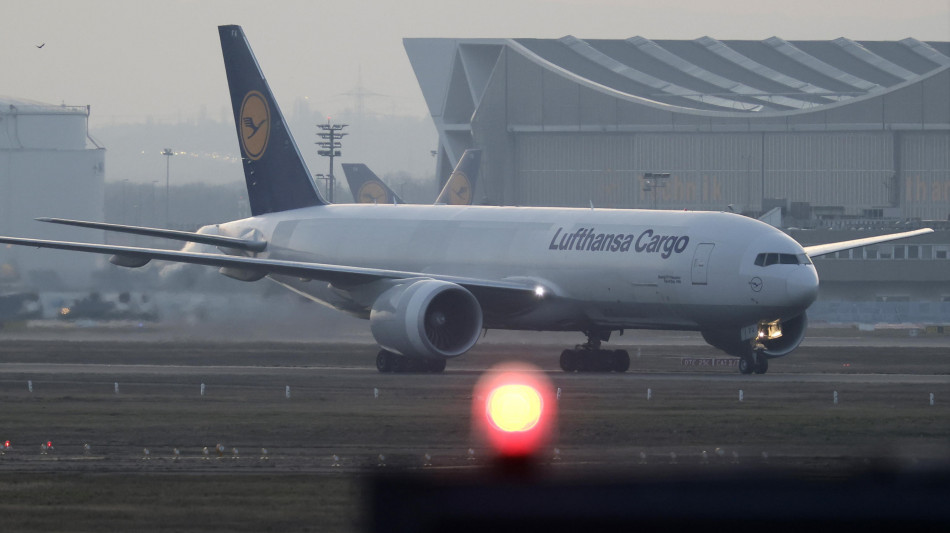 Cresce del 4% fatturato Lufthansa, ma aumentano anche i costi