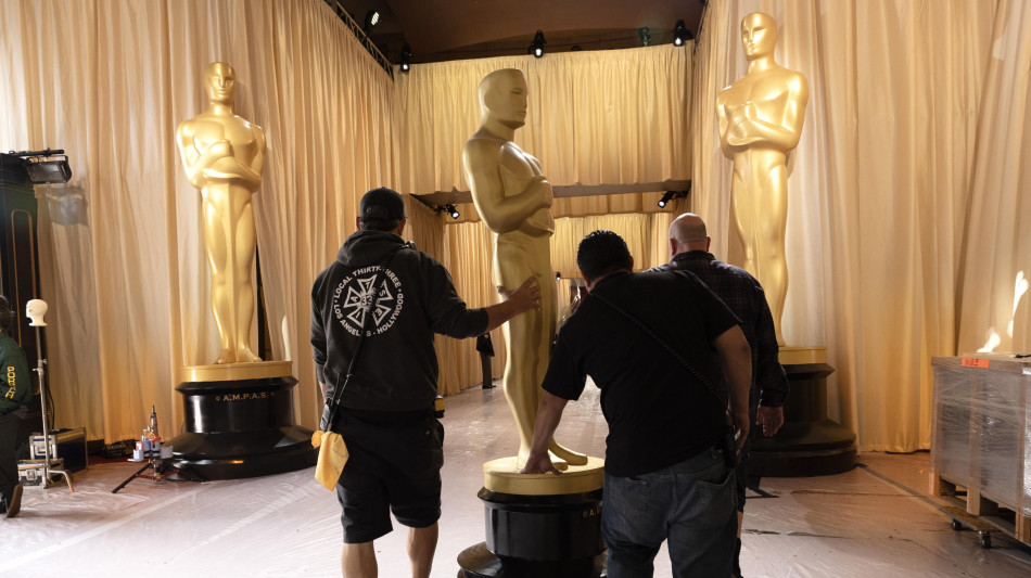 Red carpet degli Oscar a rischio, si valutano iniziative per la guerra in Iran