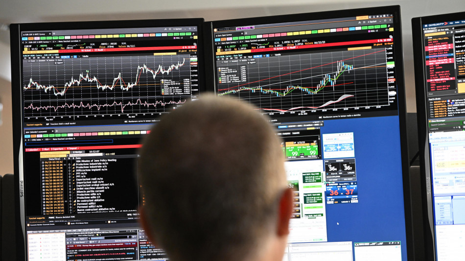 Lo spread tra Btp e Bund chiude poco mosso a 60,5 punti