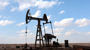 Prezzo petrolio in calo, Wti scambiato a 59,76 dollari