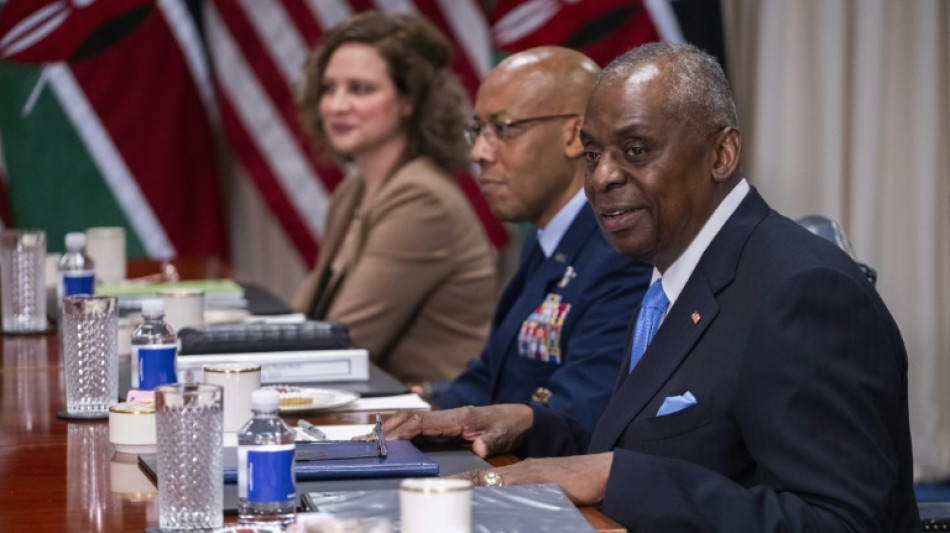 Chefes de Defesa de EUA e China se reunir&atilde;o ap&oacute;s tens&otilde;es em Taiwan