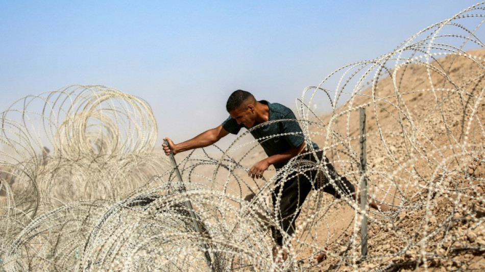 Defesa Civil de Gaza diz que encontrou 55 cad&aacute;veres ap&oacute;s retirada de Israel