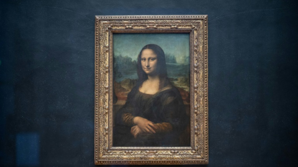 Louvre: des militantes &eacute;cologistes aspergent de soupe la vitre blind&eacute;e prot&eacute;geant "La Joconde"