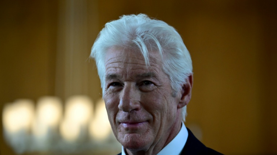 Richard Gere afirma que le "averg&uuml;enza" la pol&iacute;tica migratoria de EEUU