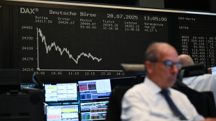Borsa: mercati Europa in calo, cresce timore su fiammata inflazione