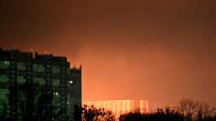 Ukraine: quatre morts dans une attaque russe d'ampleur, notamment sur Kiev, dit Zelensky
