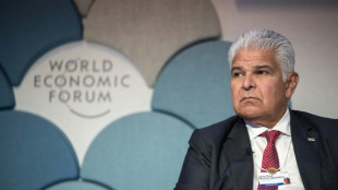 El canal de Panam&aacute; "no fue una concesi&oacute;n ni una d&aacute;diva" de Estados Unidos, dice el presidente Mulino en Davos