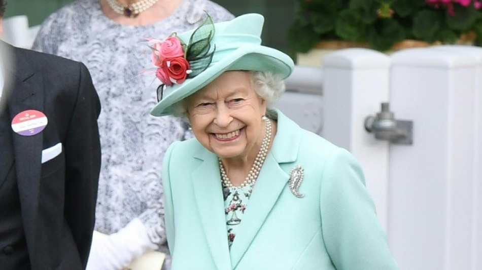 Federer hails 'grace' of Queen Elizabeth II as Pele salutes 'legacy'