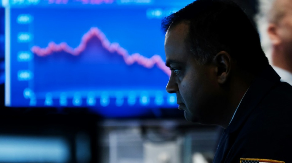 Wall Street termine en hausse, au forceps, aid&eacute; par les valeurs financi&egrave;res