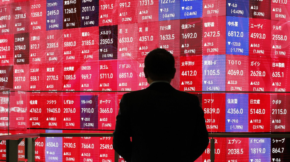 Borsa: Tokyo, apertura poco variata (-0,08%)