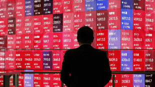Borsa: Tokyo, apertura poco variata (-0,08%)