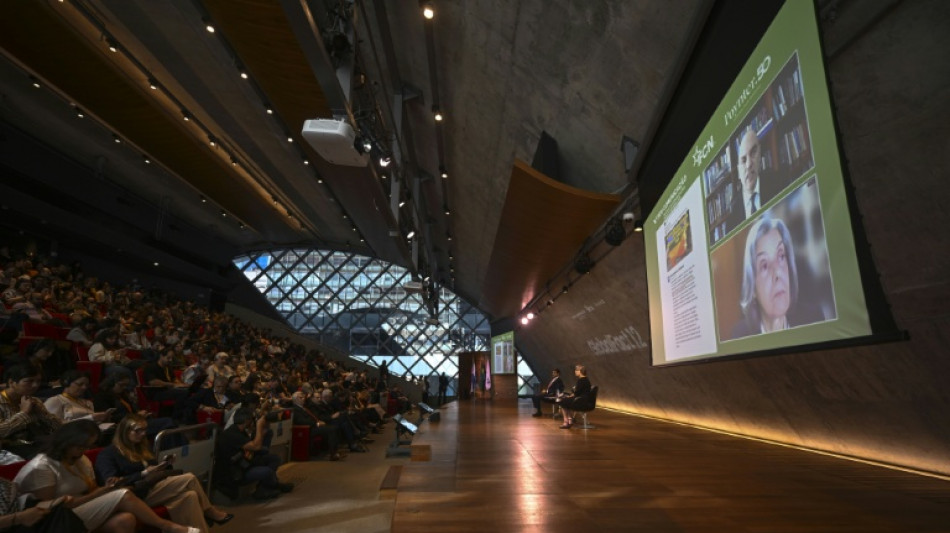 Verificadores de datos expresan preocupaci&oacute;n por las restricciones a las visas en EEUU