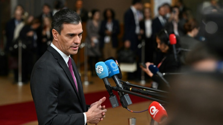 S&aacute;nchez consegue apoio pol&ecirc;mico de Puigdemont para permanecer no poder na Espanha