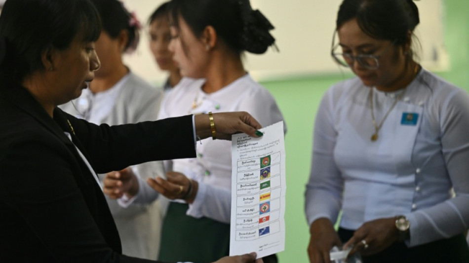 Partido pr&oacute;-militar de Mianmar lidera primeira fase das elei&ccedil;&otilde;es