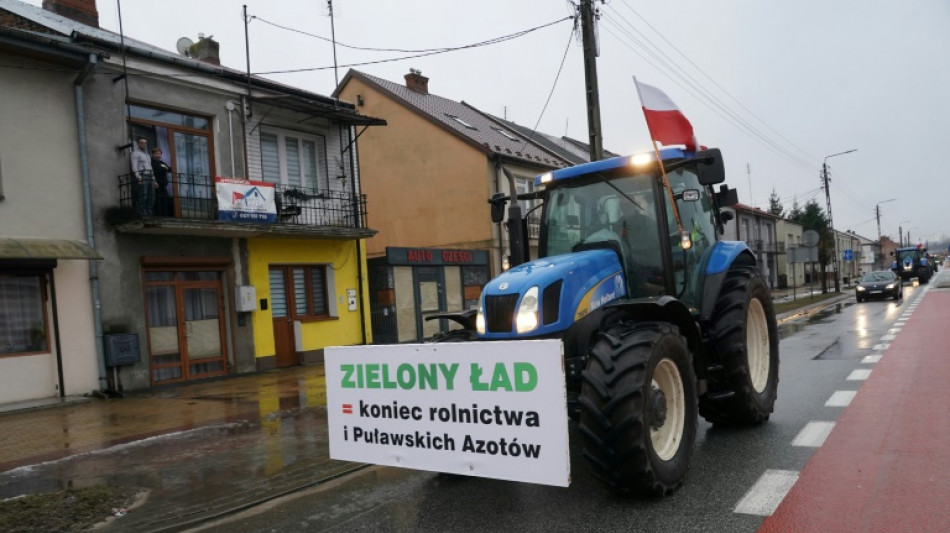 Polnische Landwirte blockieren aus Protest 160 Stra&szlig;en