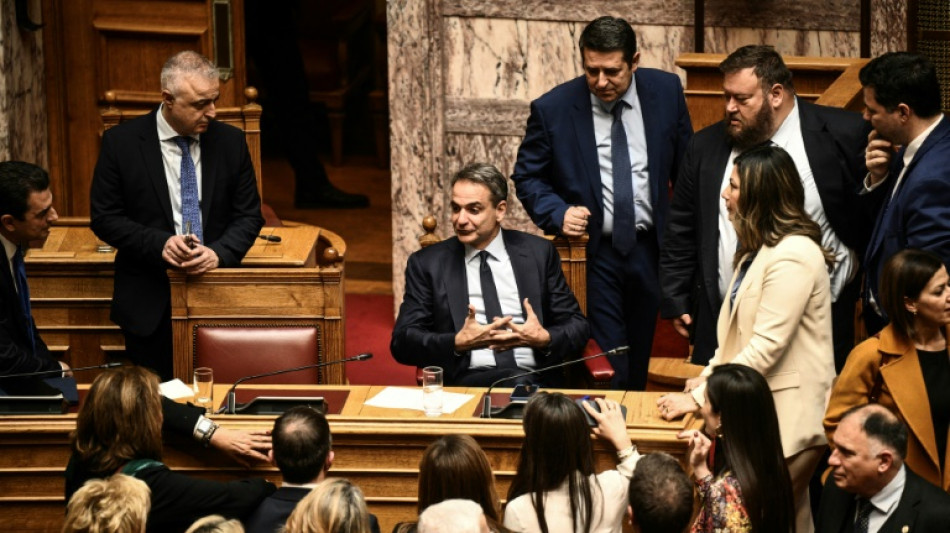 Griechenland f&uuml;hrt Homo-Ehe und Adoptionsrecht f&uuml;r gleichgeschlechtliche Paare ein