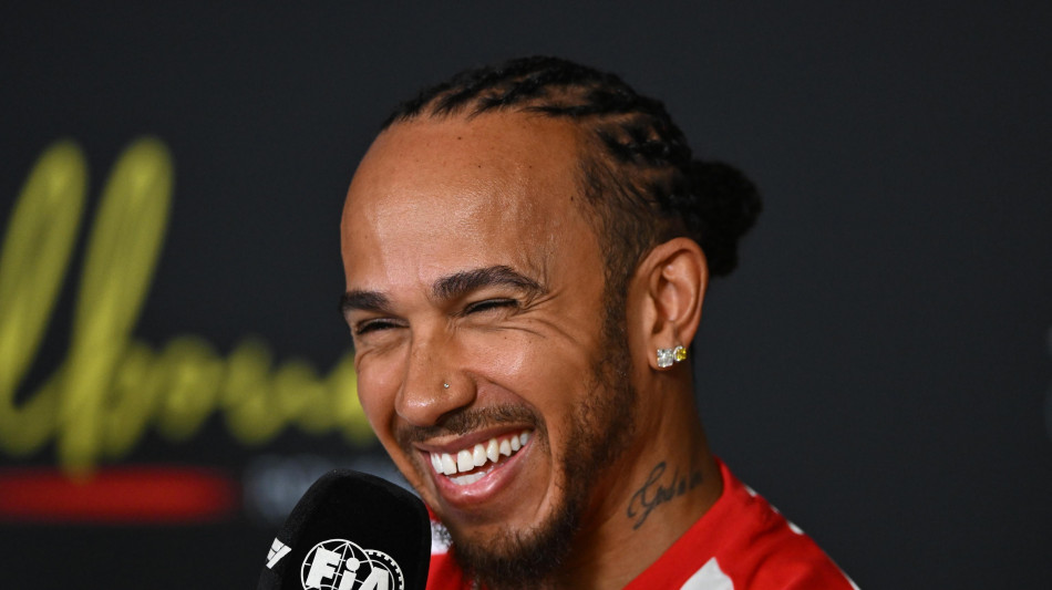 Gp Cina: Hamilton prudente "siamo solo all'inizio"