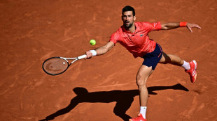 Djokovic vence Davidovich e avan&ccedil;a &agrave;s oitavas de Roland Garros