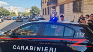 Donna uccisa in casa vicino Roma, sospetti sul marito