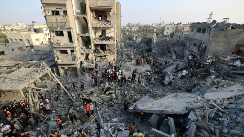 Israel mant&eacute;m bombardeios contra Gaza; Hamas anuncia quase 10.000 mortes