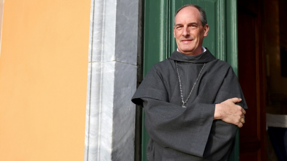El cardenal francoespa&ntilde;ol Bustillo elogia el "entusiasmo" del papa, que visita C&oacute;rcega
