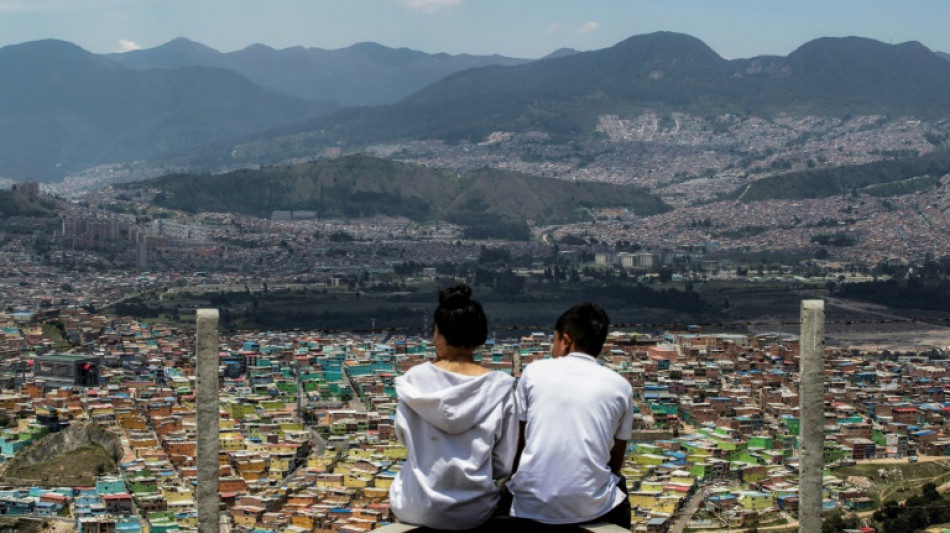 Empobrecido Ciudad Bol&iacute;var, em Bogot&aacute;, abre as portas aos turistas
