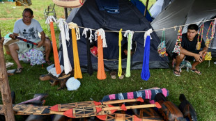Ind&iacute;genas pedem maior prote&ccedil;&atilde;o &agrave;s suas terras durante marcha em Bras&iacute;lia