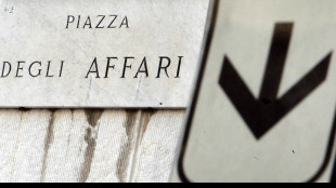 Borsa: Milano gira a -0,5%, Mps e Mediobanca le peggiori