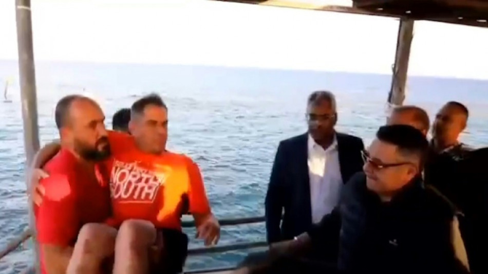 Egypte: 5 survivants récupérés après le naufrage d'un bateau touristique