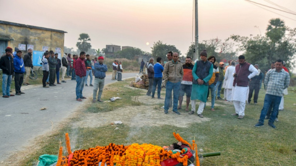 Al menos 37 muertos en India por una intoxicaci&oacute;n con alcohol adulterado