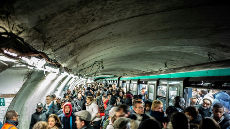 IdF: Val&eacute;rie P&eacute;cresse demande &agrave; la RATP de revenir &agrave; 100% de l'offre d'avant-Covid