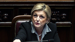 Indagine pm su laurea ministra Calderone dopo esposto