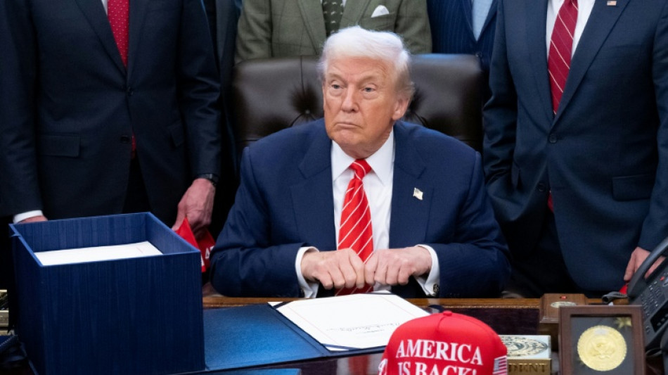 Voter swings raise midterm alarm bells for Trump's Republicans