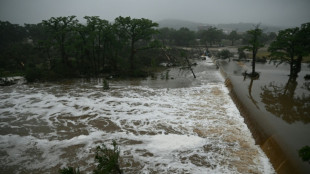 Intensa búsqueda de 27 niñas desaparecidas por inundaciones en Texas