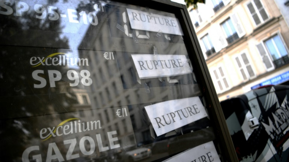 Carburants: la gr&egrave;ve continue &agrave; TotalEnergies, le gouvernement juge "inacceptables" les blocages