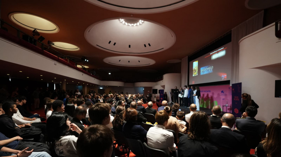 Il corto '&Egrave; pi&ugrave; difficile' contro il cyberbullismo presentato in un incontro a Venezia